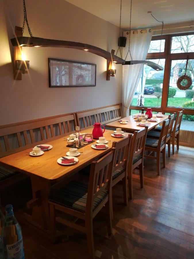 Weingut Weich Hotel Riol Buitenkant foto